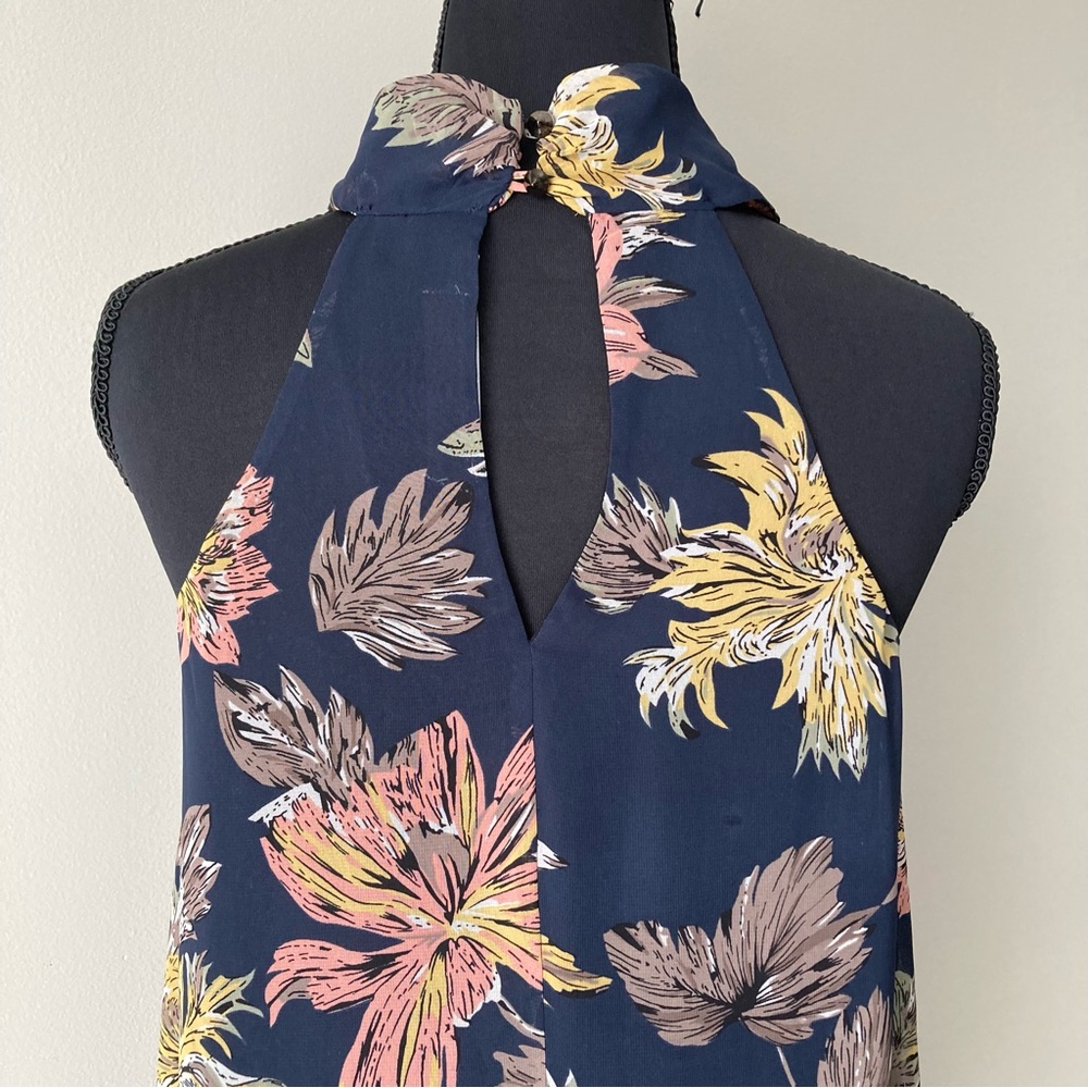 Astr The Label Long Line Tunic Halter Flowy‎ Blouse Floral Navy Blue Size XS - Picture 6 of 9